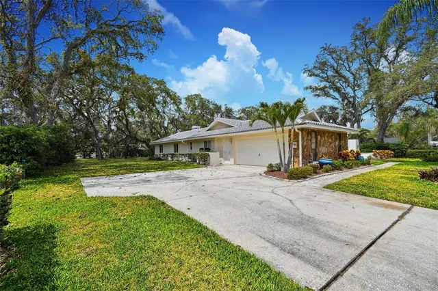 $839,999 | 2840 Pheasant Run, Clearwater, FL 33759