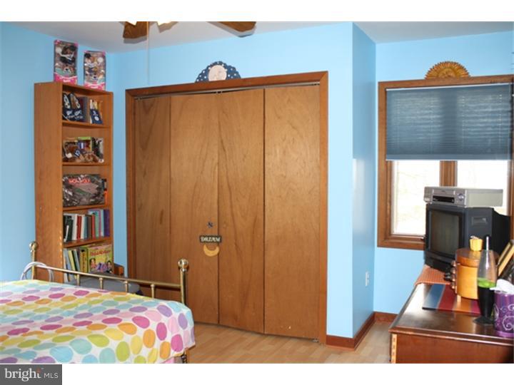 908 Crest Road Lansdale, PA 19446 - Photo 15 of 21 Bedroom 2