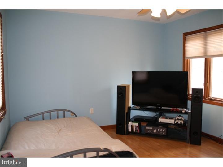 908 Crest Road Lansdale, PA 19446 - Photo 16 of 21 Bedroom 3