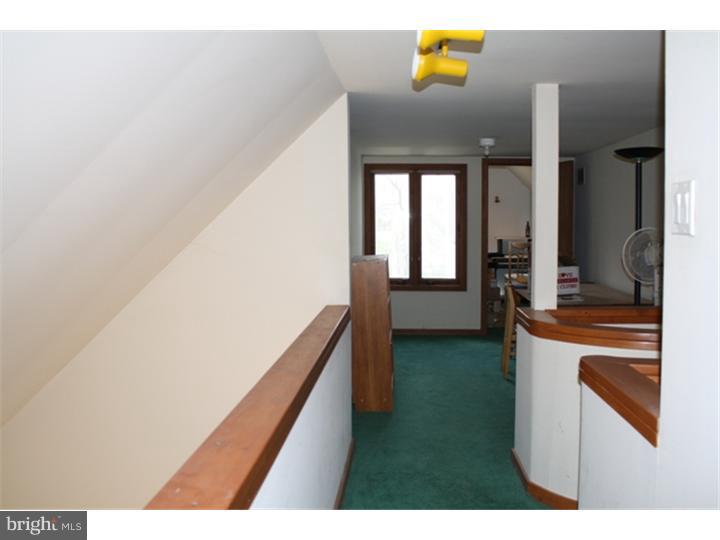 908 Crest Road Lansdale, PA 19446 - Photo 17 of 21 Loft