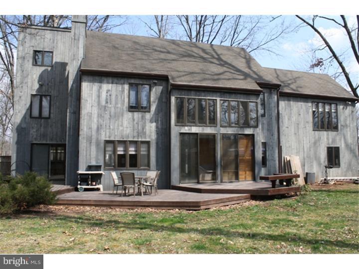 908 Crest Road Lansdale, PA 19446 - Photo 21 of 21 Exterior Back