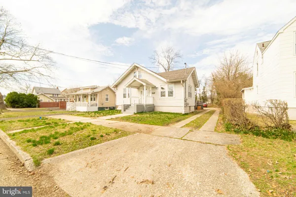 $1,500 | 426 West Peach Street, Unit 2, Vineland, NJ 08360