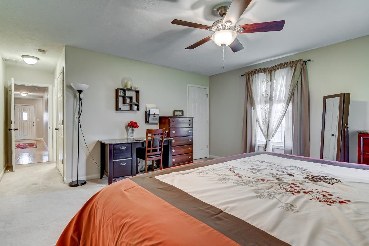 4420 Harvard Drive Springfield, IL 62712 - Photo 13 of 27 Gallery Image 13