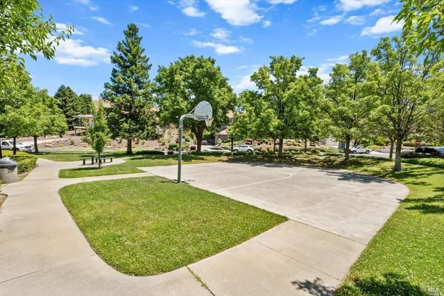 $180,000 | 2018 Pinecrest Court, Vacaville, CA 95688