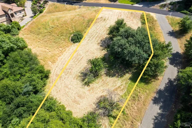 an aerial view of a houses