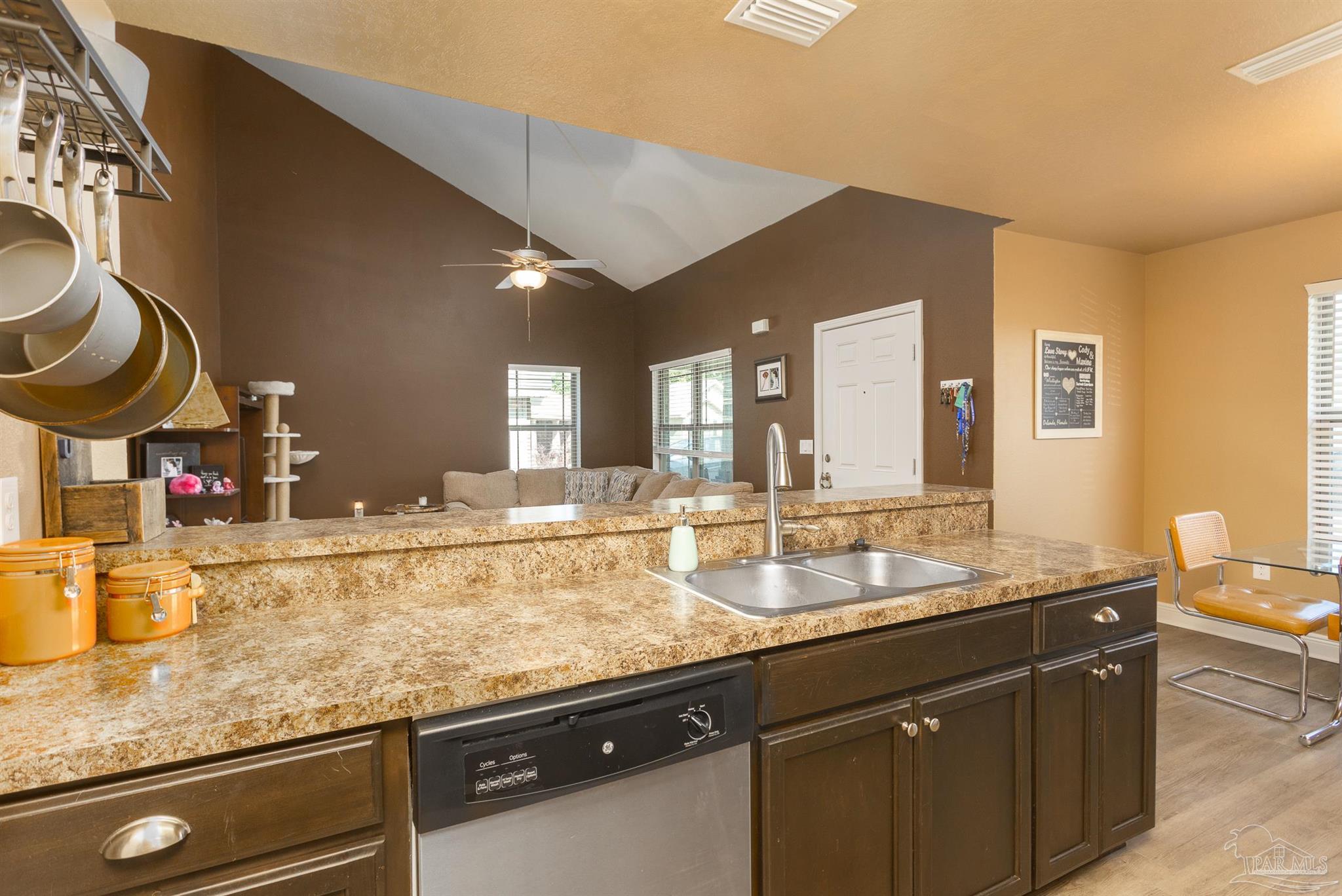 5124 Carmell Ridge Circle Milton, FL 32570 - Photo 9 of 27