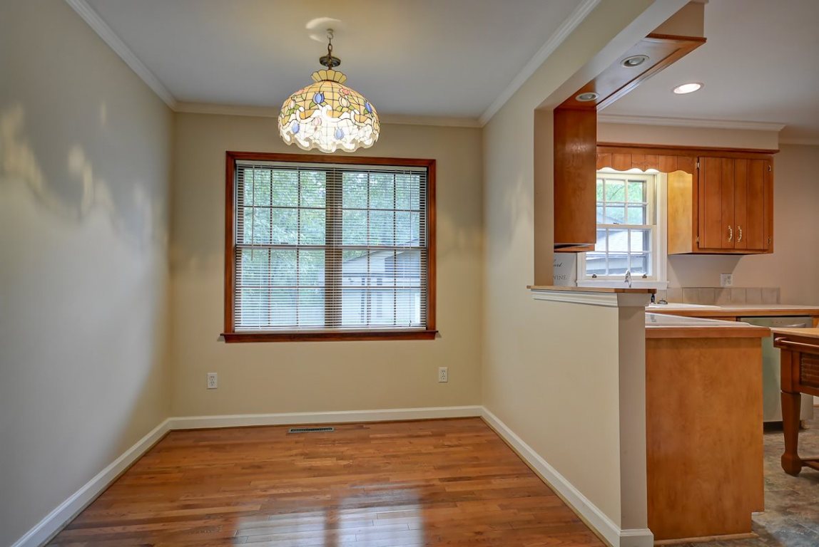 110 University Drive Seneca, SC 29678 - Photo 6 of 24