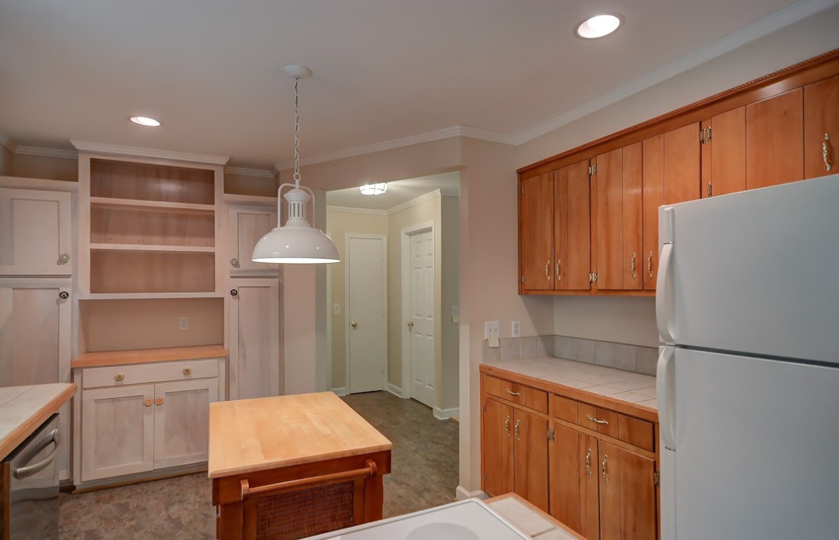 110 University Drive Seneca, SC 29678 - Photo 10 of 24