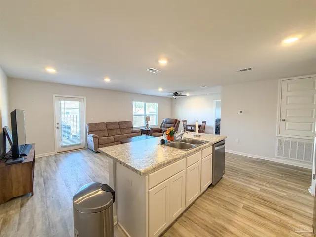 $1,900 | 4425 Redbay Court, Pace, FL 32571