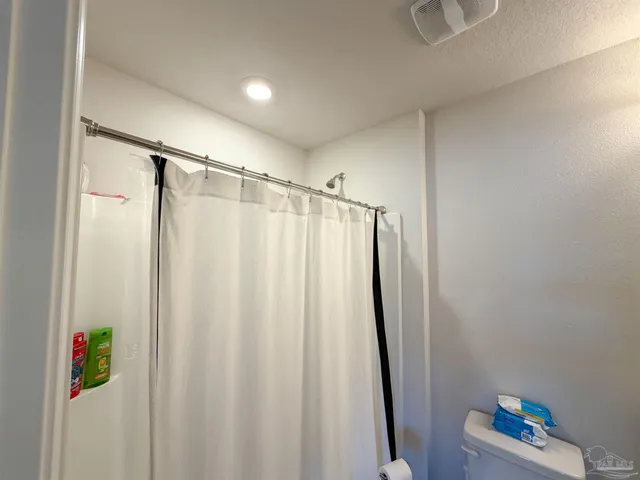 $1,900 | 4425 Redbay Court, Pace, FL 32571