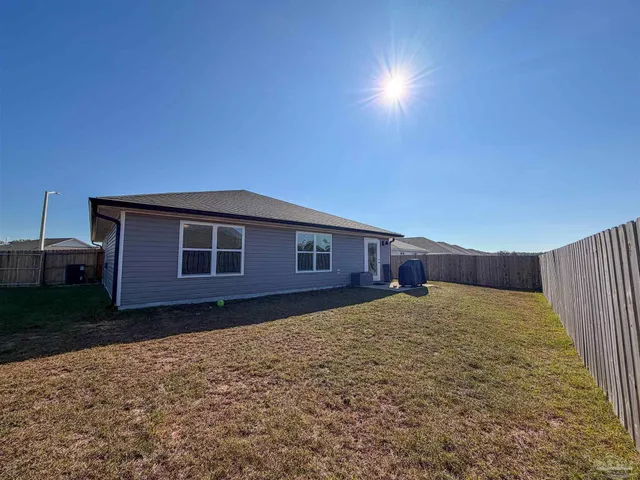 $1,900 | 4425 Redbay Court, Pace, FL 32571