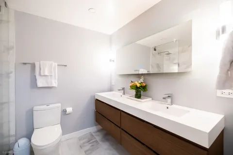 $425,000 | 1030 North State Street, Unit 8J, Chicago, IL 60610