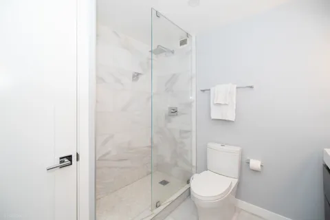 $425,000 | 1030 North State Street, Unit 8J, Chicago, IL 60610