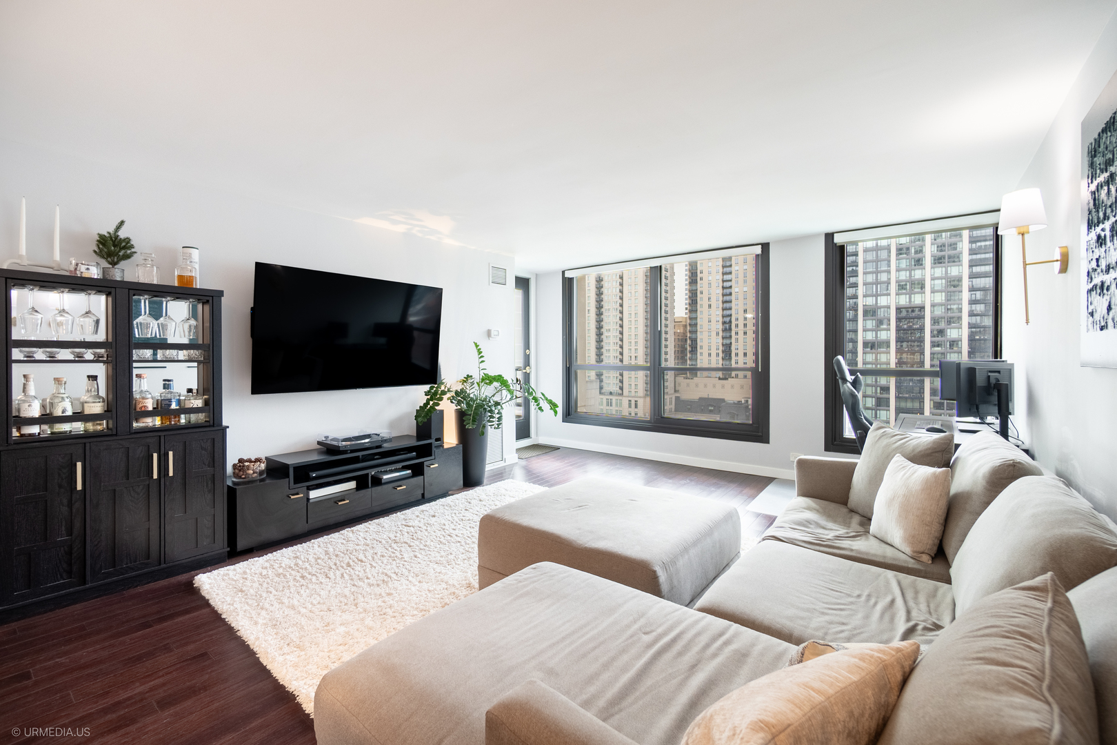 1030 North State Street, Unit 8J Chicago, IL 60610 - Photo 8 of 18
