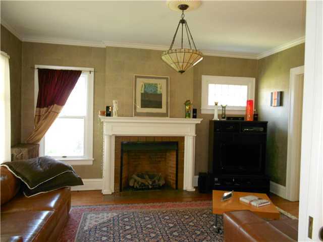 1777 Bryden Road Columbus, OH 43205 - Photo 3 of 21
