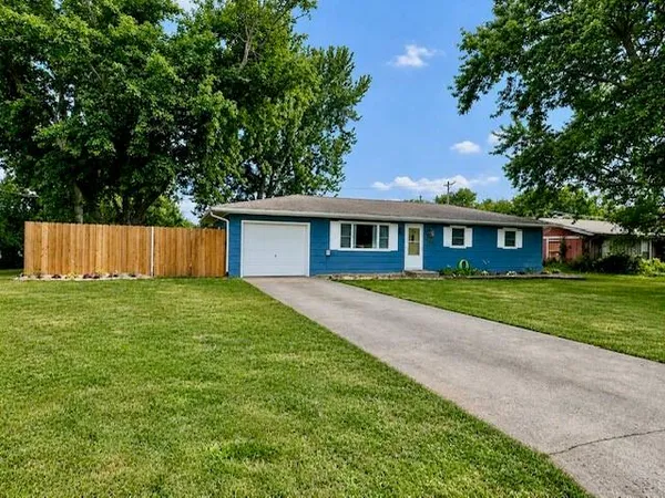 $154,900 | 721 East Garfield Street, Iola, KS 66749