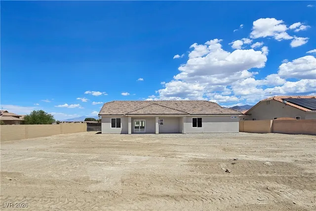 $489,900 | 6920 Longmeadow Drive, Pahrump, NV 89061