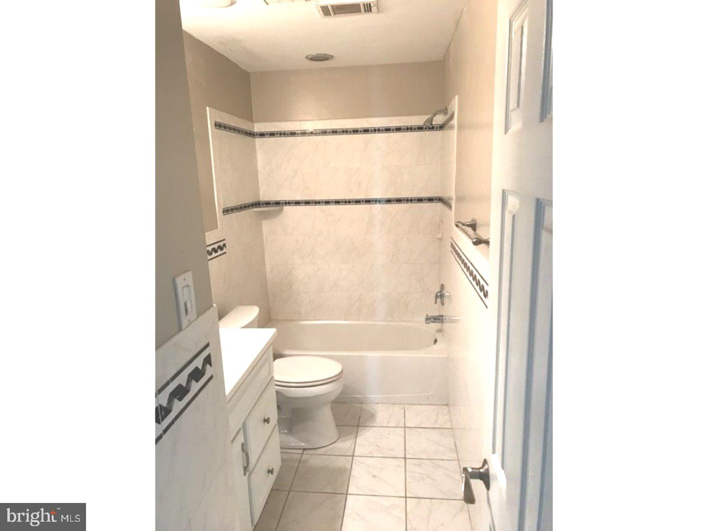 1603 Royal Place Clementon, NJ 08021 - Photo 3 of 6