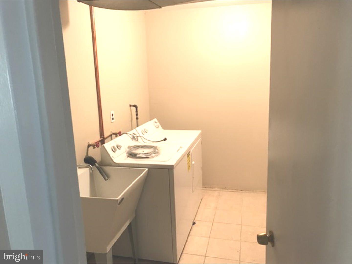 1603 Royal Place Clementon, NJ 08021 - Photo 4 of 6