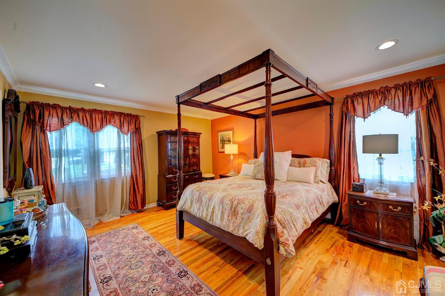 1382 Sioux Road North Brunswick, NJ 08902 - Photo 11 of 39 Gallery Image 11