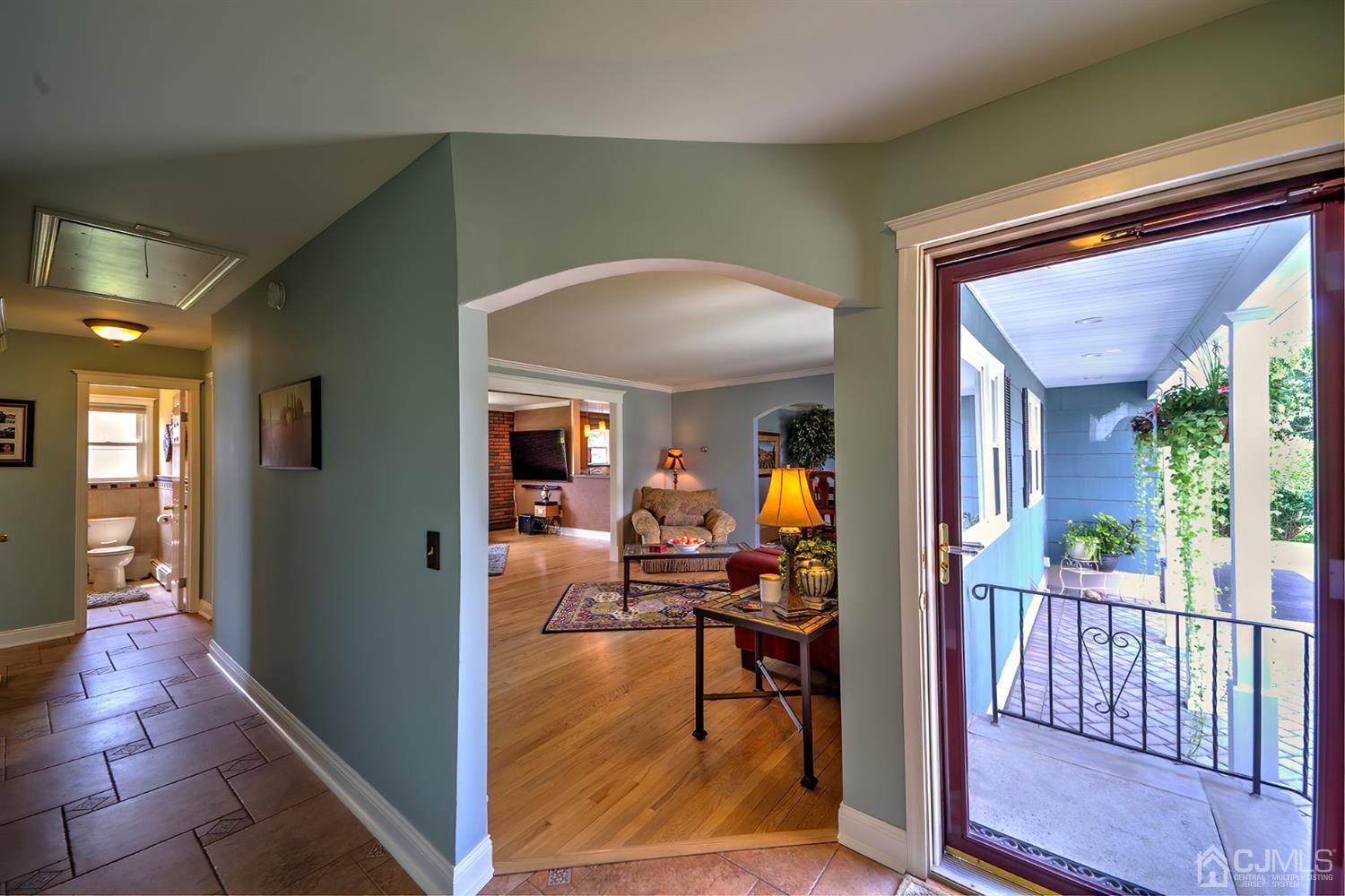1382 Sioux Road North Brunswick, NJ 08902 - Photo 5 of 39 Gallery Image 5