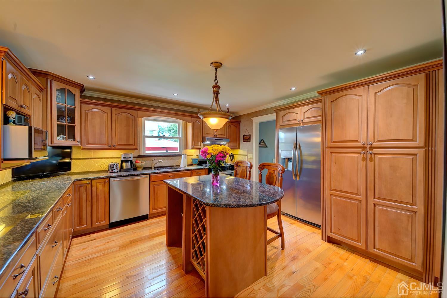 1382 Sioux Road North Brunswick, NJ 08902 - Photo 9 of 39 Gallery Image 9