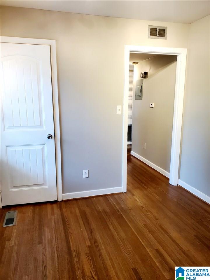 835 Glen Ridge Drive Fairfield, AL 35064 - Photo 7 of 17