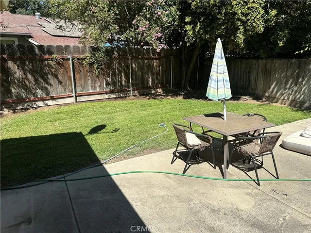 a view of outdoor space yard deck and outdoor seating