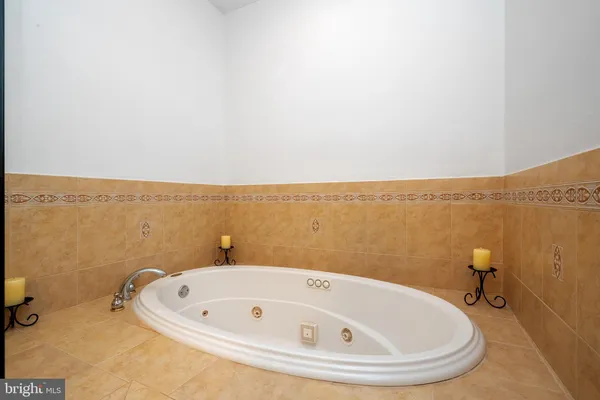$1,399,900 | 6 Lawrence Court, Monroe Township, NJ 08831