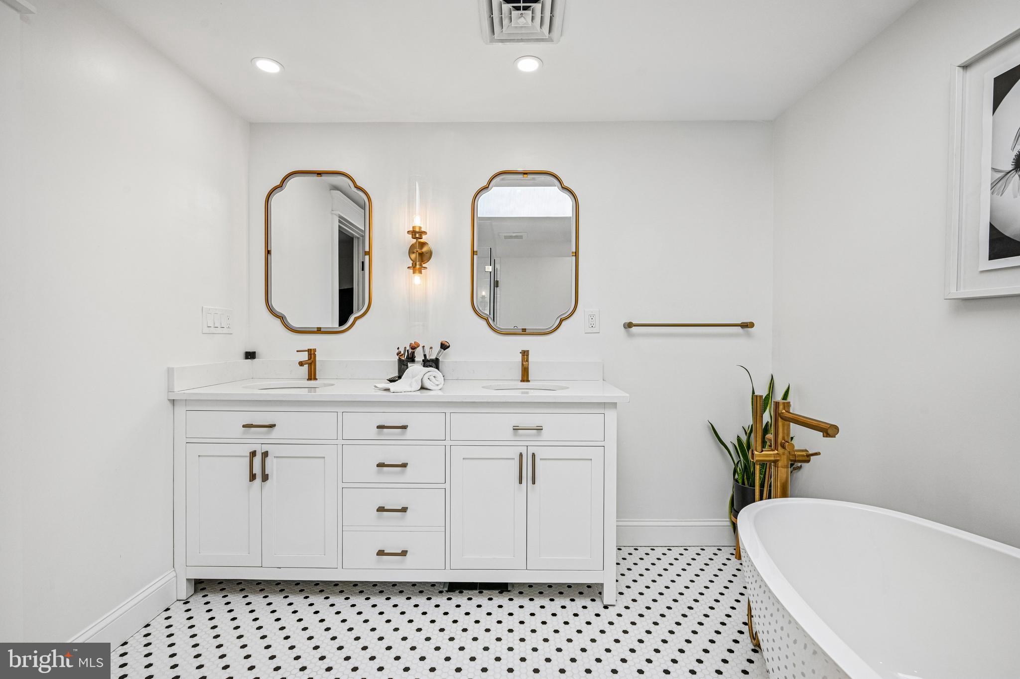109 Glenwood Road Haddonfield, NJ 08033 - Photo 32 of 68