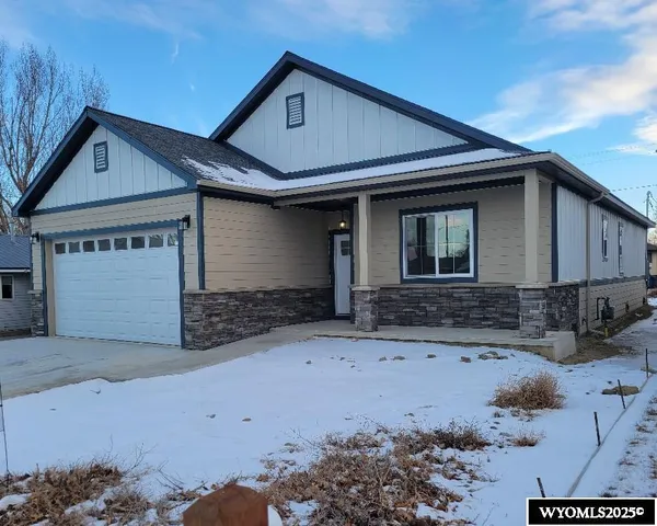 $424,999 | 272 Park Avenue, Lovell, WY 82431