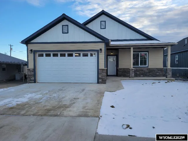 $424,999 | 272 Park Avenue, Lovell, WY 82431