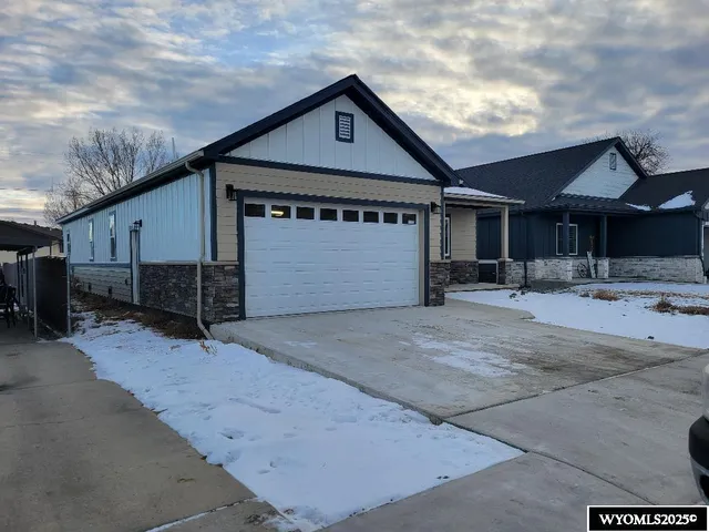 $424,999 | 272 Park Avenue, Lovell, WY 82431