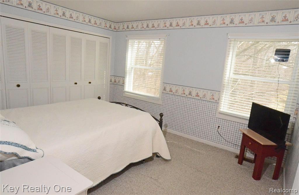 930 Little Hill Court Rochester Hills, MI 48307 - Photo 10 of 22