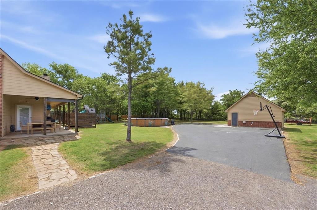 112 Mylea Lane Weatherford, TX 76087 - Photo 27 of 35