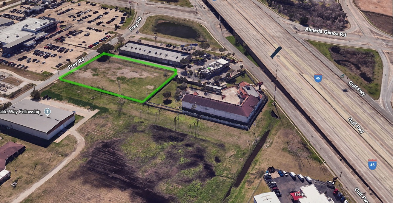 Just blocks away from 1-45