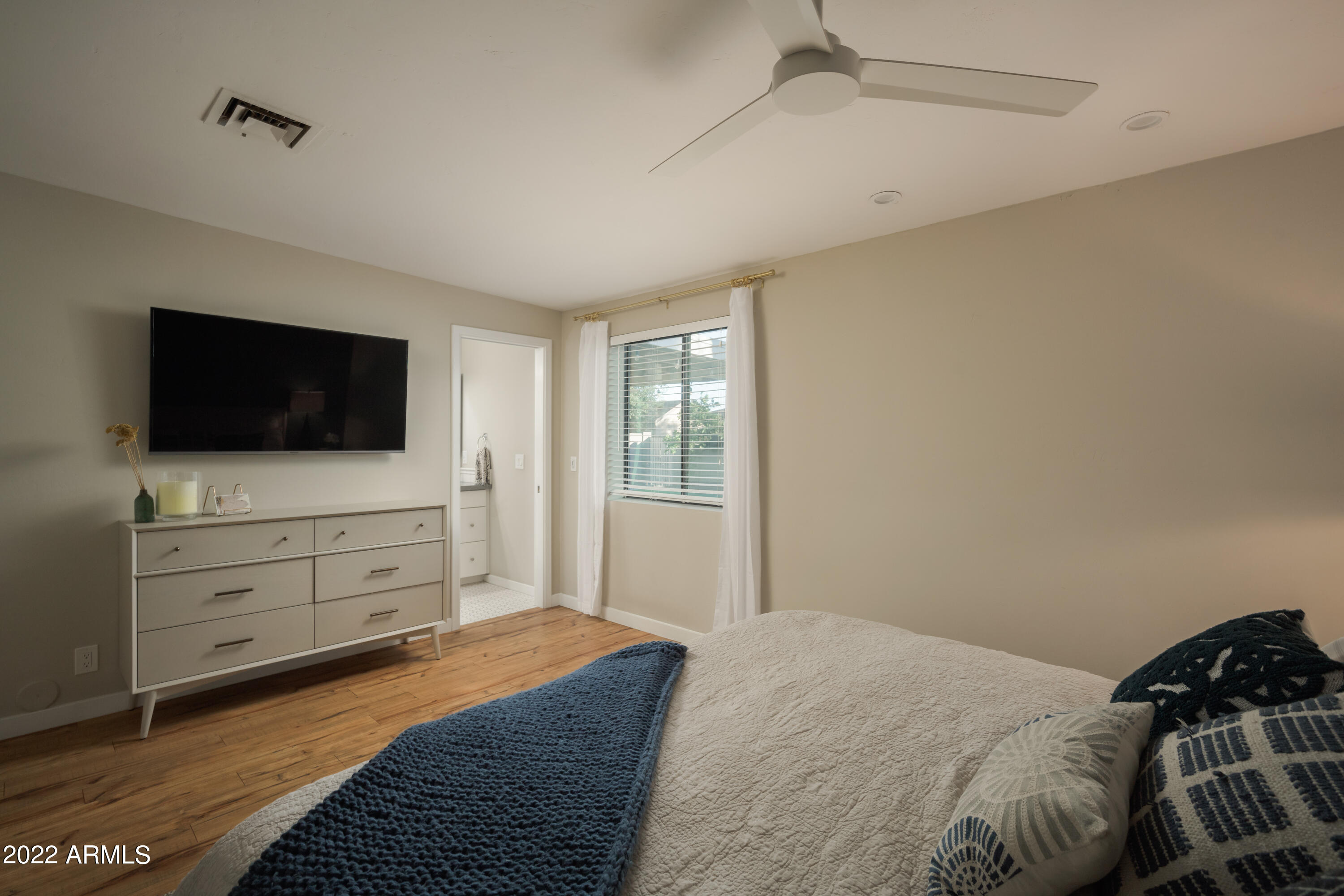 4417 East Roma Avenue Phoenix, AZ 85018 - Photo 13 of 23 Primary Bedroom