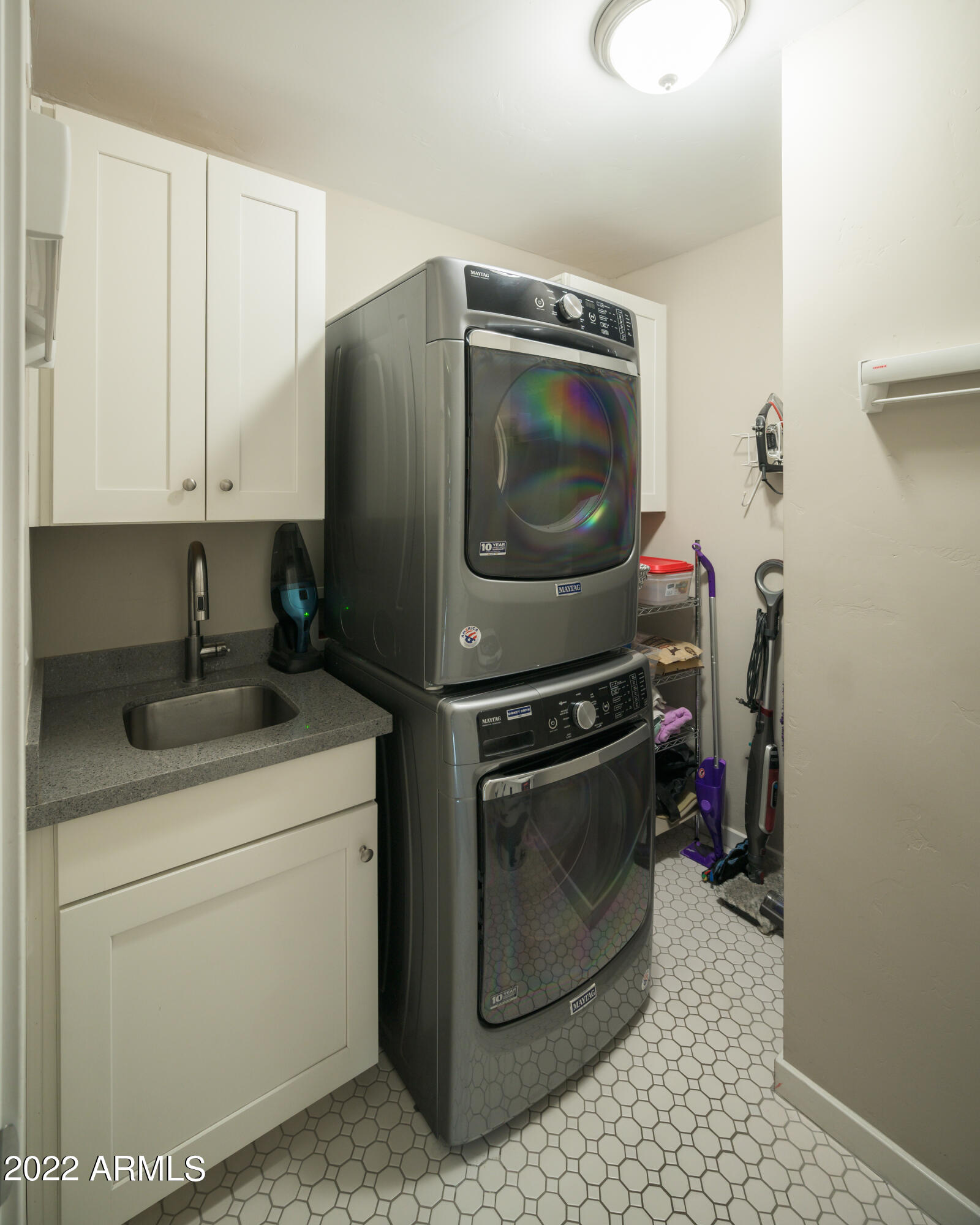 4417 East Roma Avenue Phoenix, AZ 85018 - Photo 19 of 23 Laundry Room