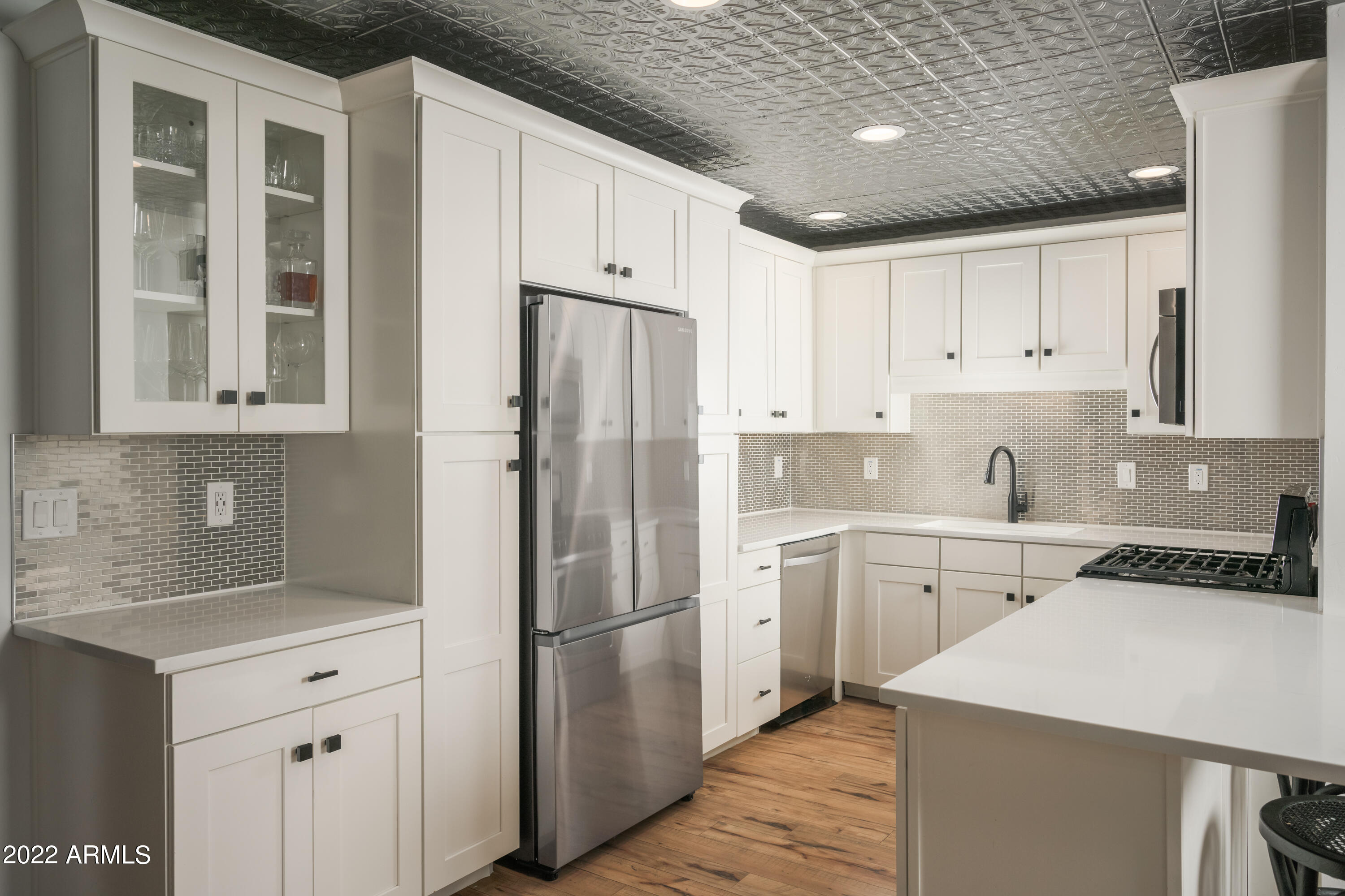 4417 East Roma Avenue Phoenix, AZ 85018 - Photo 7 of 23 Kitchen