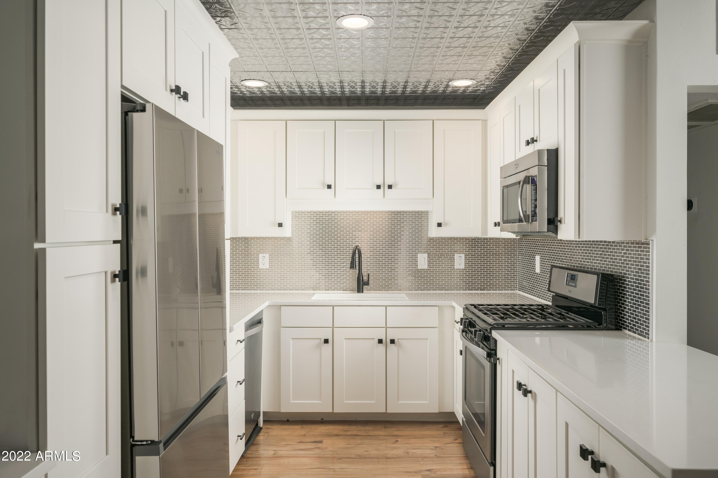 4417 East Roma Avenue Phoenix, AZ 85018 - Photo 8 of 23 Kitchen