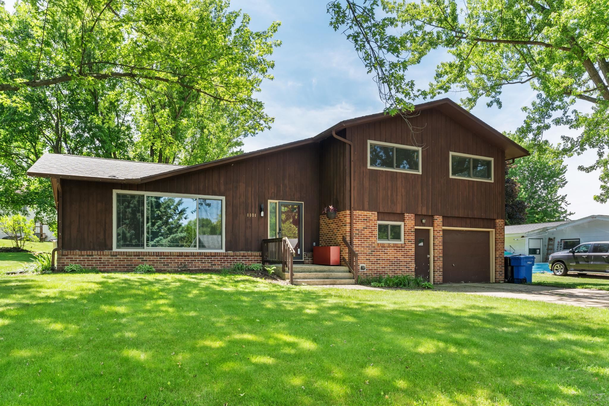 1101 Hillview Road Black Earth, WI 53515 - Photo 2 of 41