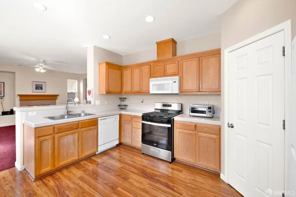 $599,999 | 355 Foxglove Street, Pittsburg, CA 94565