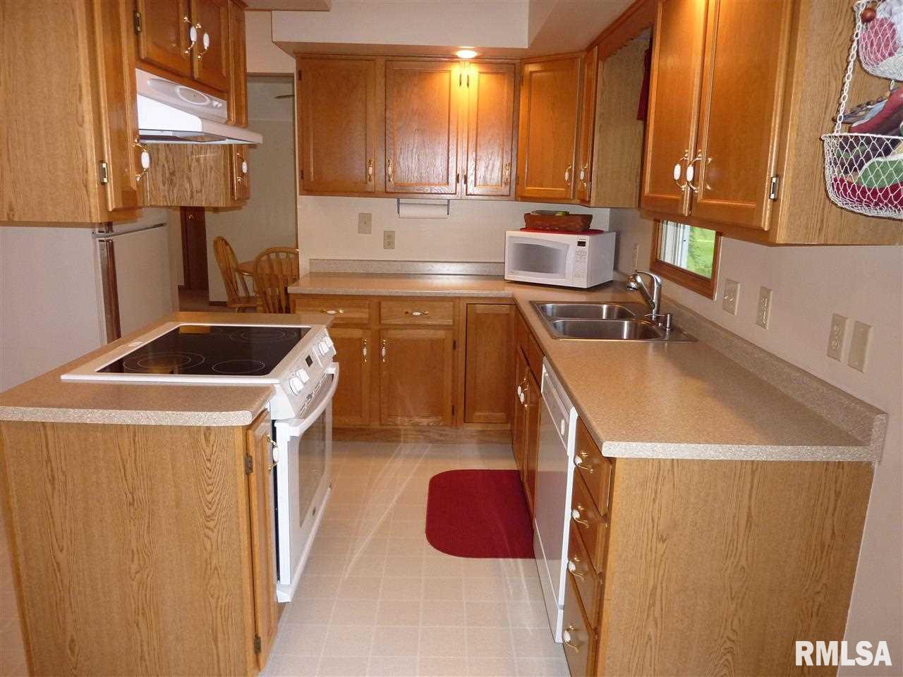 19391 Wells Ferry Road Bettendorf, IA 52722 - Photo 12 of 20 Gallery Image 12