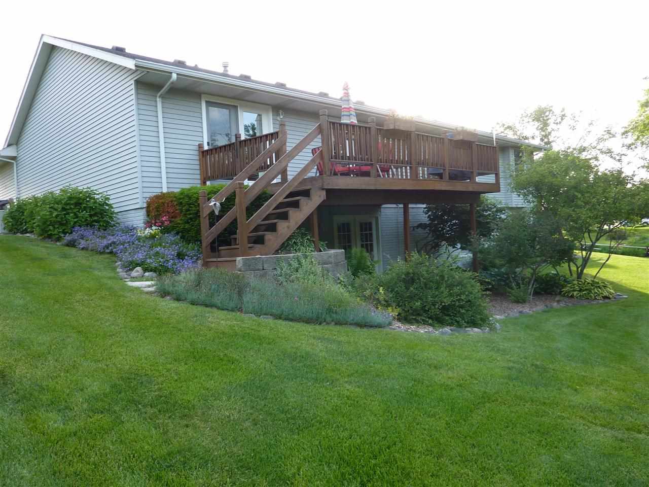 19391 Wells Ferry Road Bettendorf, IA 52722 - Photo 2 of 20 Gallery Image 2
