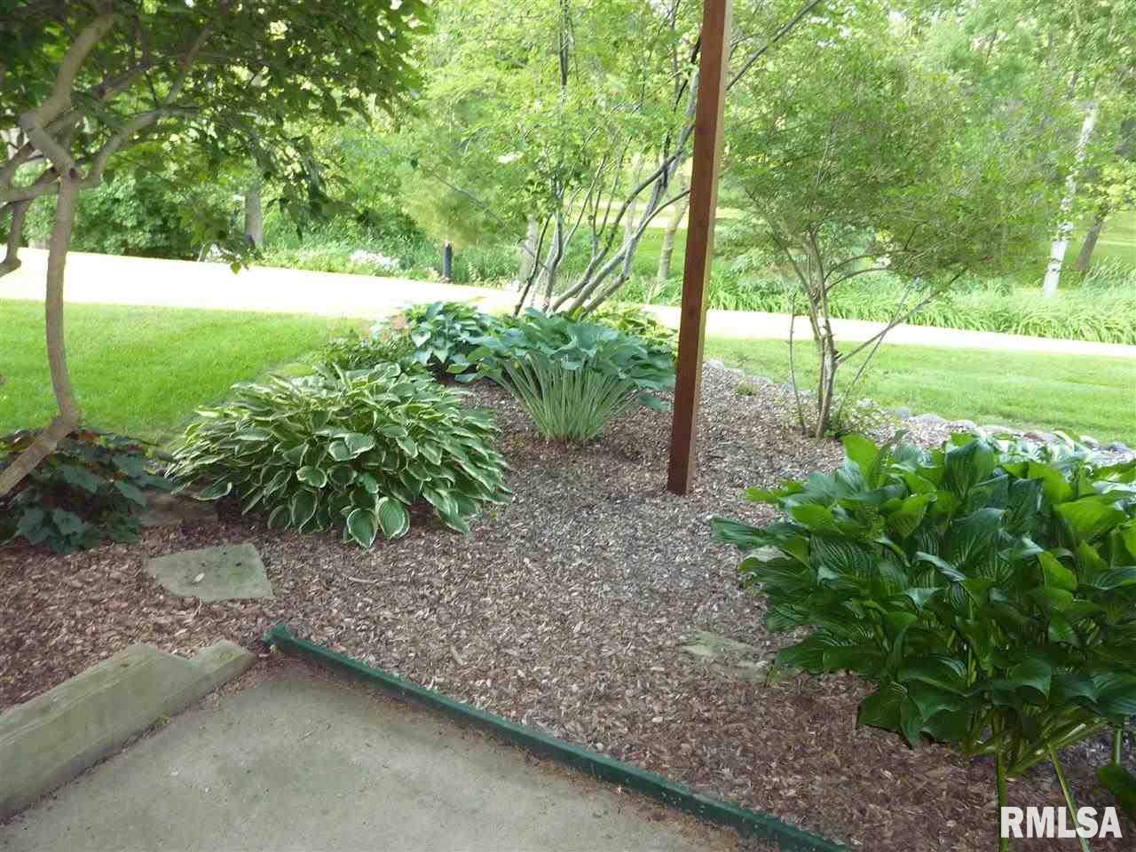 19391 Wells Ferry Road Bettendorf, IA 52722 - Photo 5 of 20 Gallery Image 5