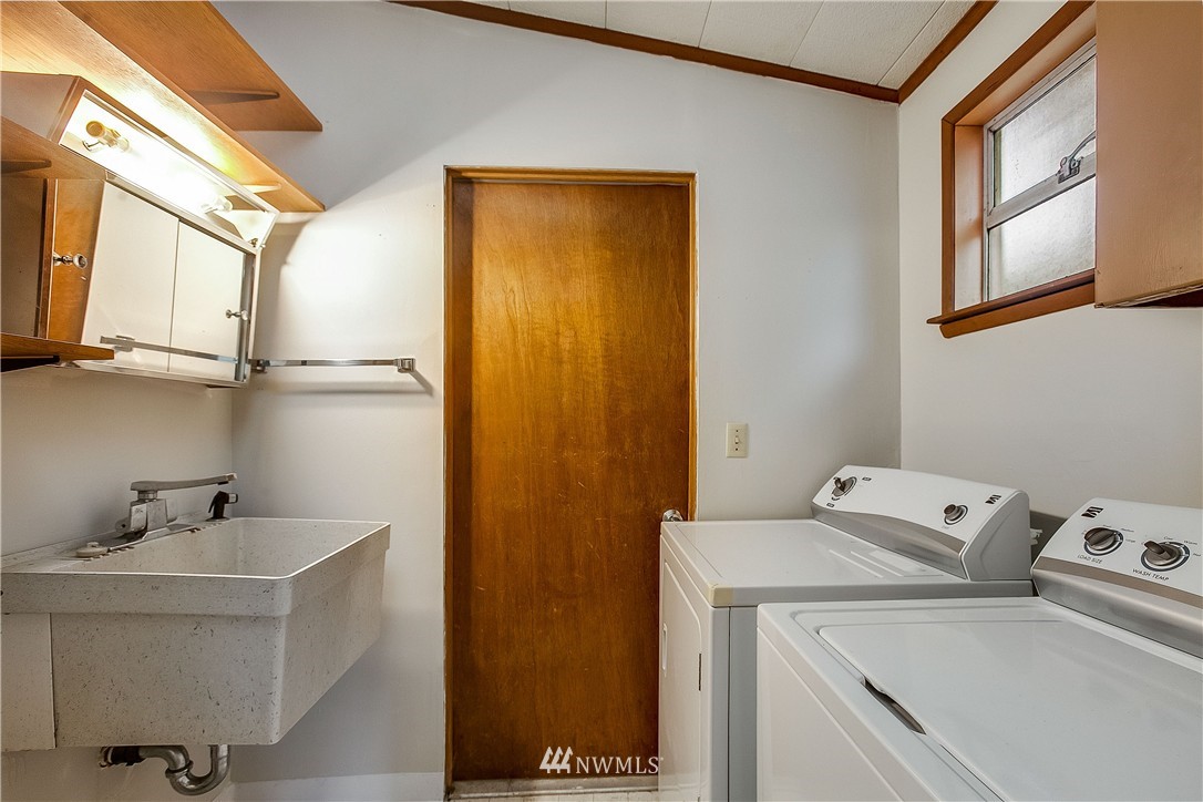 728 15th Street Southwest Edmonds, WA 98020 - Photo 19 of 23 Gallery Image 19