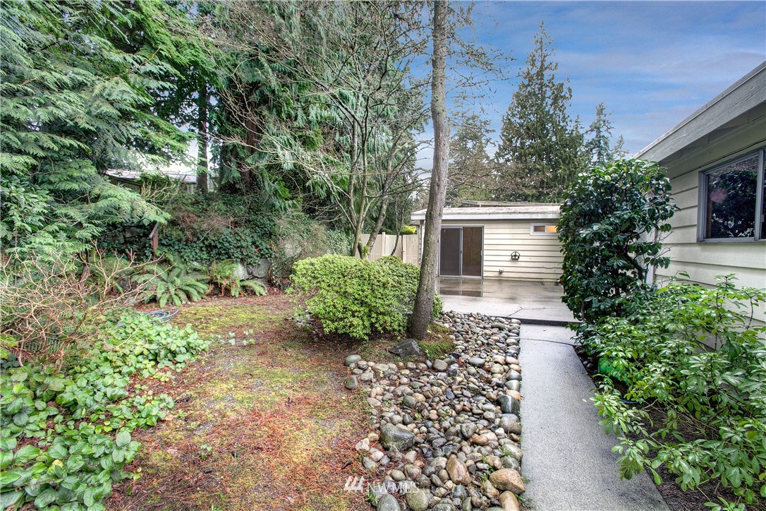 728 15th Street Southwest Edmonds, WA 98020 - Photo 22 of 23 Gallery Image 22