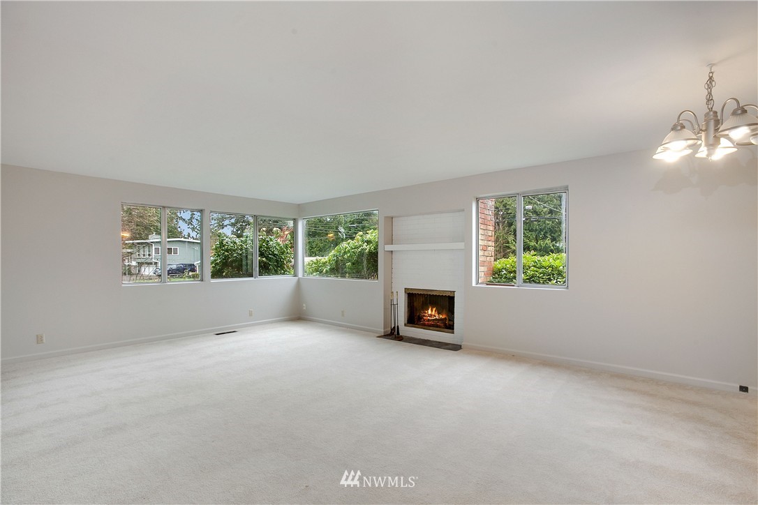 728 15th Street Southwest Edmonds, WA 98020 - Photo 6 of 23 Gallery Image 6