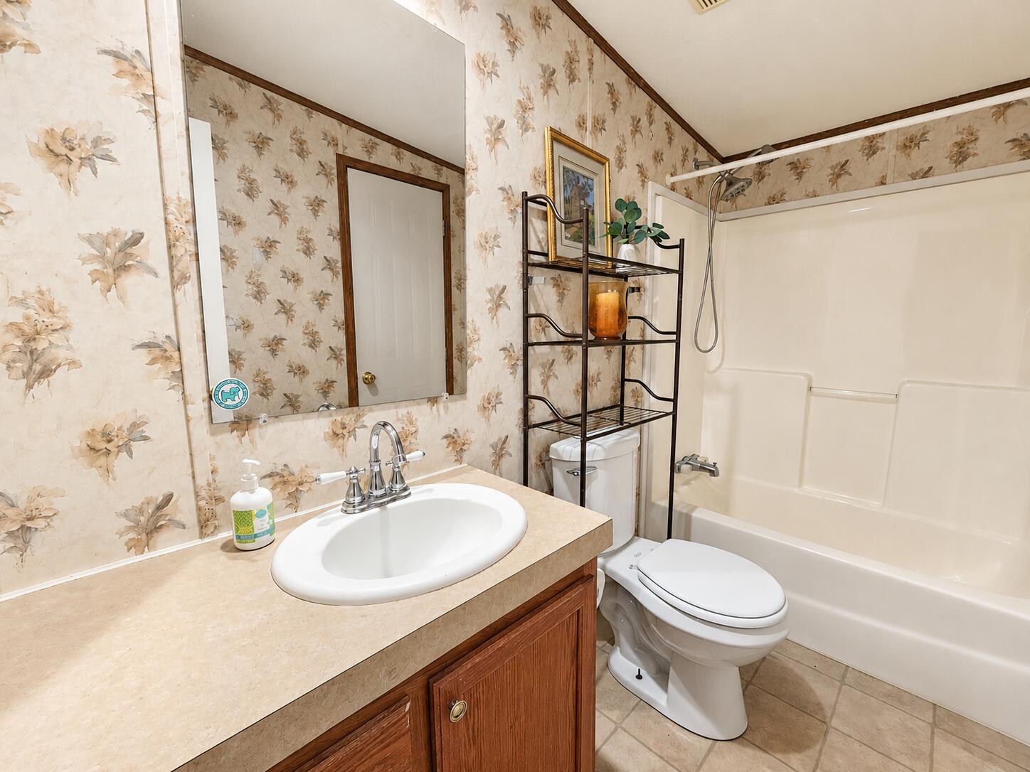 963 Upper Craigs Creek Road Catawba, VA 24070 - Photo 16 of 27 2nd bathroom