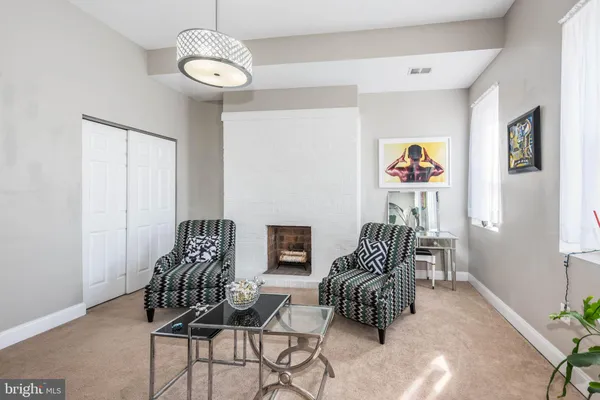 $2,595 | 1929 McCulloh Street, Baltimore, MD 21217